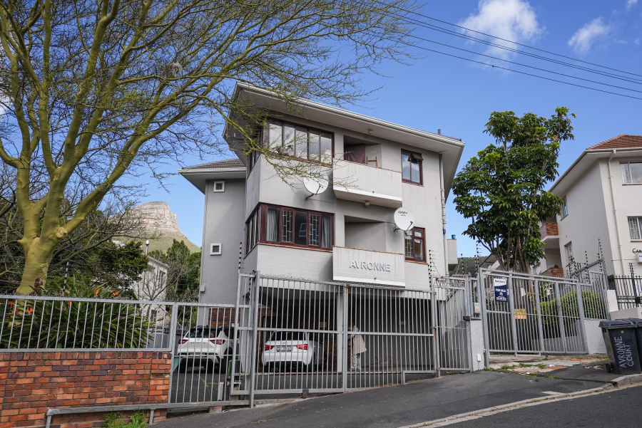 2 Bedroom Property for Sale in Tamboerskloof Western Cape